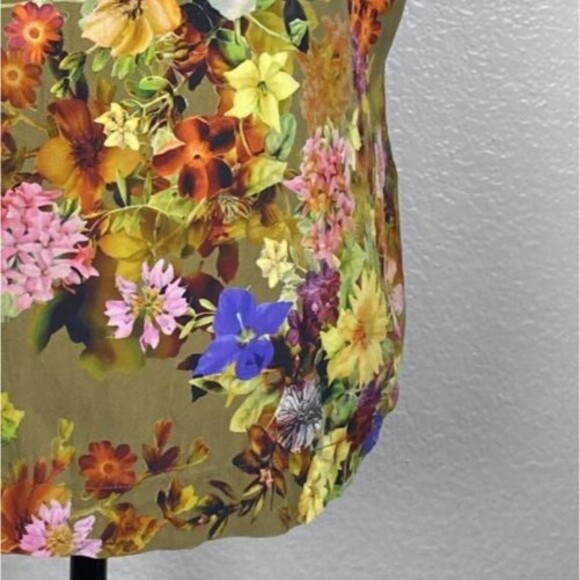 Banana Republic Sz M Short-Sleeve Silk Blend Blouse Olive Green Floral Stretch - Picture 3 of 8